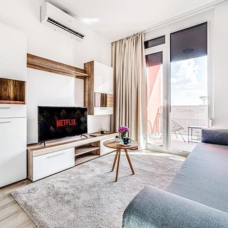 Ari Green Apartment Near Atrium Mall Arad Exterior photo