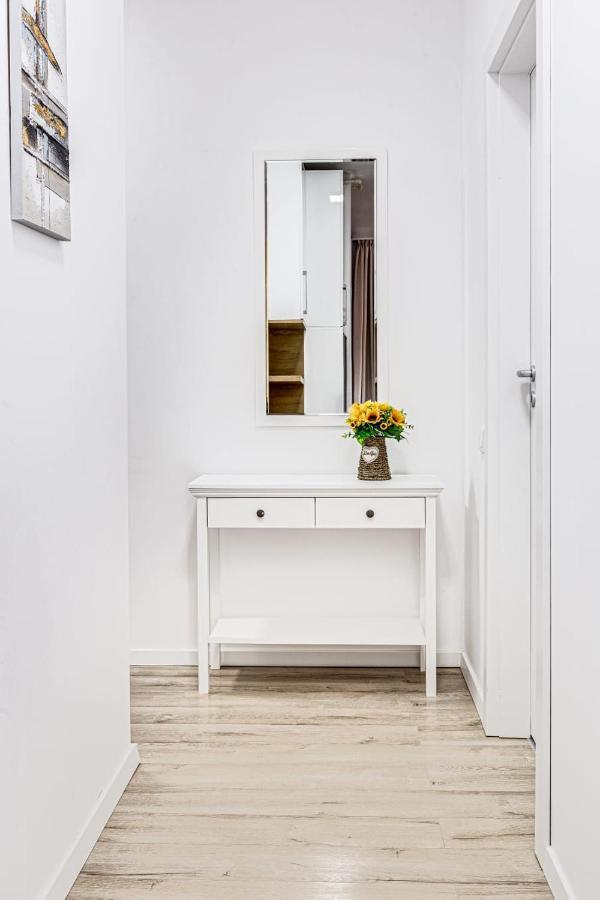 Ari Green Apartment Near Atrium Mall Arad Exterior photo